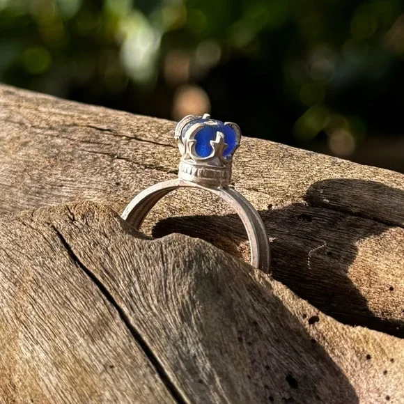 Unique blue sea glass with sand stuck sterling & fine silver thick band crown - Picture 3 of 5